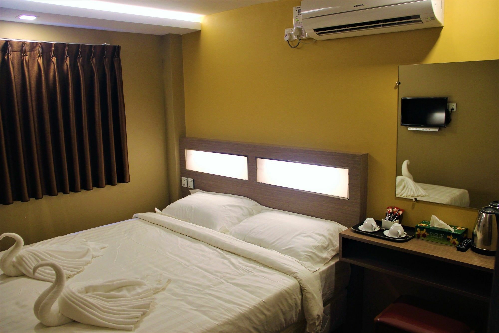 The Vibe Inn Γιανγκόν Εξωτερικό φωτογραφία