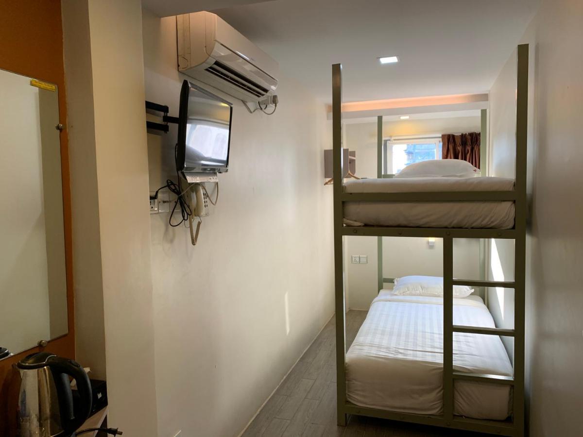 The Vibe Inn Γιανγκόν Δωμάτιο φωτογραφία